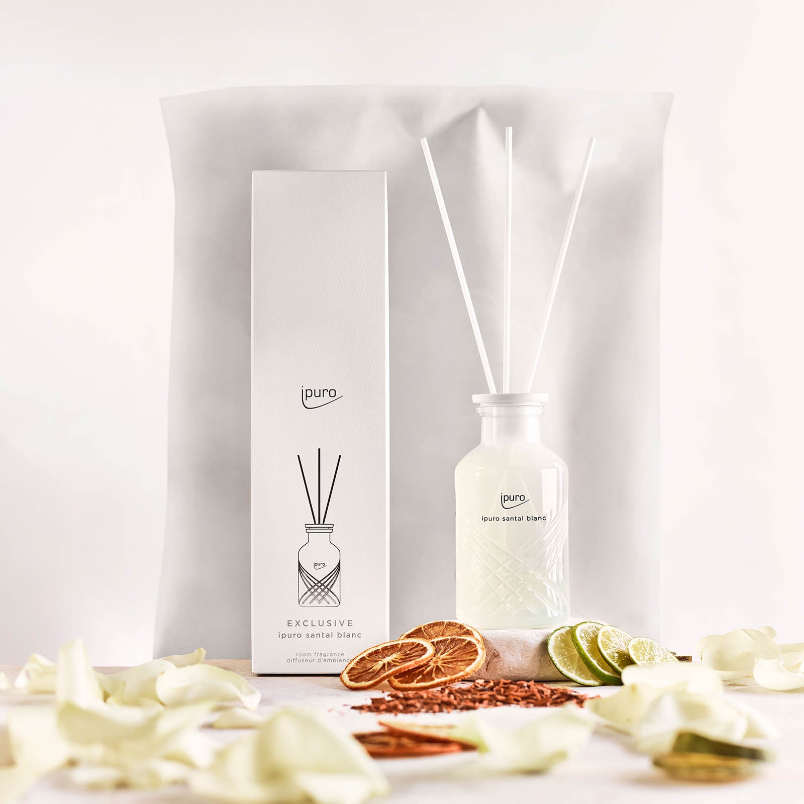 ipuro - Puristic ipuro Santal Blanc Room Fragrance - Subtle Room Freshener  with Fresh Notes and White Orchid - Elegant Air Freshener in the Home for a